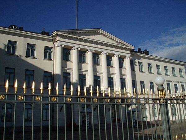 The Presidential Palace on Market Square in Helsinki. Originally built as the grand home of a local merchant in 1822, the structure was rebuilt in the 1840s to make it the official residence of the Russian czar. It served as the residence of most of the presidents of Finland during the 20th century. Today it is one of three official residences of the Finnish president.