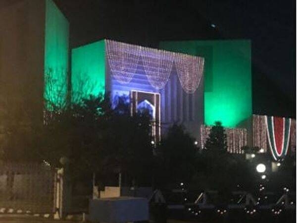The Supreme Court Building in Islamabad is flanked by the Prime Minister's Office to the south and Presidential and Parliament Houses to the north. Government buildings are traditionally decorated and illuminated in honor of the country’s Independence Day, 14 August. The day begins with the raising of the flag, a 31 gun salute and special prayers for the integrity, solidarity, and development of the country.