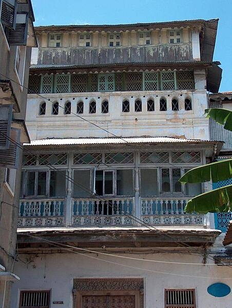 Old colonial building, south of Stone Town.