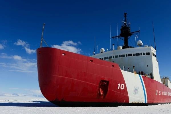 US Coast Guard Cutter Polar Star (WAGB 10) sits hove-to ice on the frozen Ross Sea, Antarctica, on 6 January 2022.