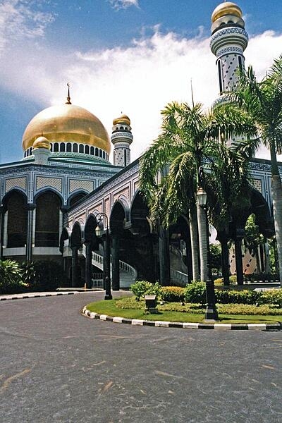 The Jame Asr Hassanal Bolkiah Mosque in Bandar Seri Begawan - the largest mosque in Brunei - displays intricately ornamented minarets and golden domes.