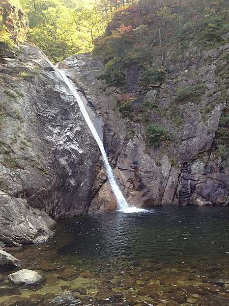 Biryong (Flying Dragon) Waterfall in South Korea's Seoraksan National Park.