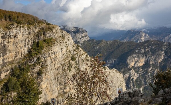 Grlo Sokolovo or the Falcon’s Throat is a viewing point of the Cijevna Canyon and the Prokletije Mountain range near Podgorica.