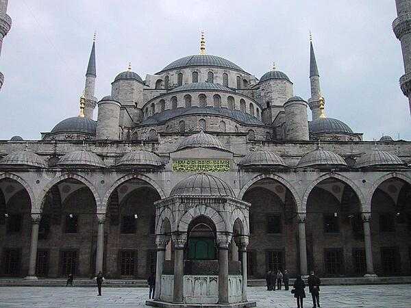 The Sultan Ahmed Mosque (also known as the Blue Mosque) in Istanbul is the national mosque of Turkey. Built between 1609 and 1617, during the rule of Sultan Ahmed I, the mosque is known as the “Blue Mosque” due to thousands of blue Iznik tiles and painted floral motifs decorating its interior.