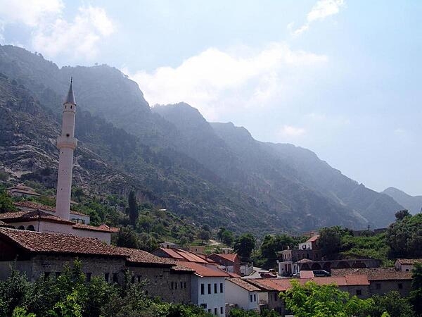 The town of Kruje is renowned as the hometown of Skanderbeg, Albania&apos;s national hero. The 15th-century military leader is remembered for his prolonged but successful struggle against the Ottoman Empire.