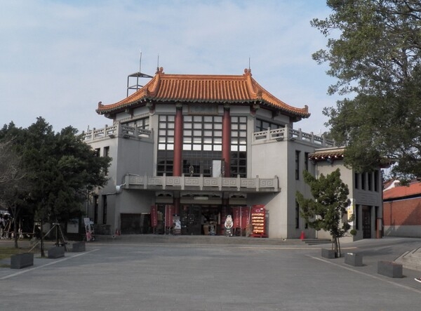 The auditorium of the Taipei Confucius Temple houses a  4D theater showcasing the journey of Confucius and the history of the temple.