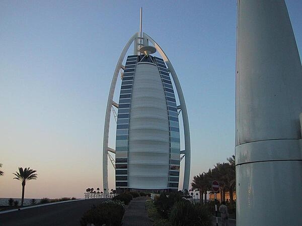 View along the causeway leading to the Burj-al-Arab Hotel in Dubai - at 321 m (1,053 ft), it is one of the world&apos;s tallest hotels.