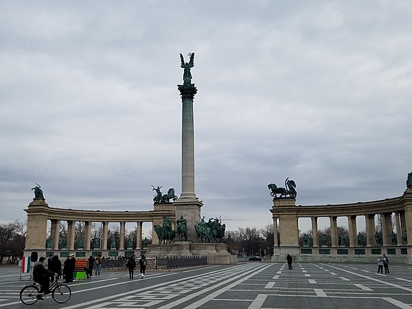 The Millennium Monument in Heroes Square in Budapest contains statues of many outstanding Hungarian statesmen.
