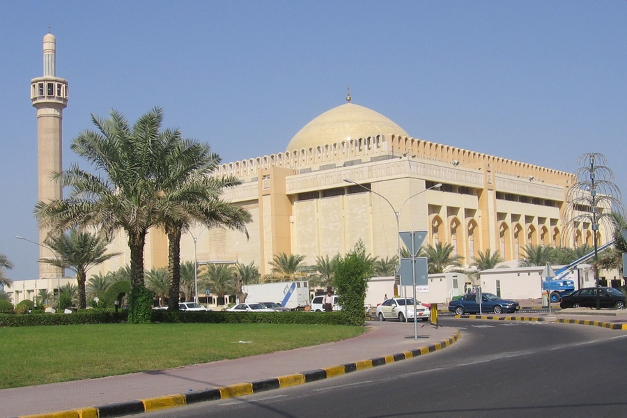 The Kuwait Grand Mosque is the largest mosque in Kuwait and can hold over 10,000 worshipers.