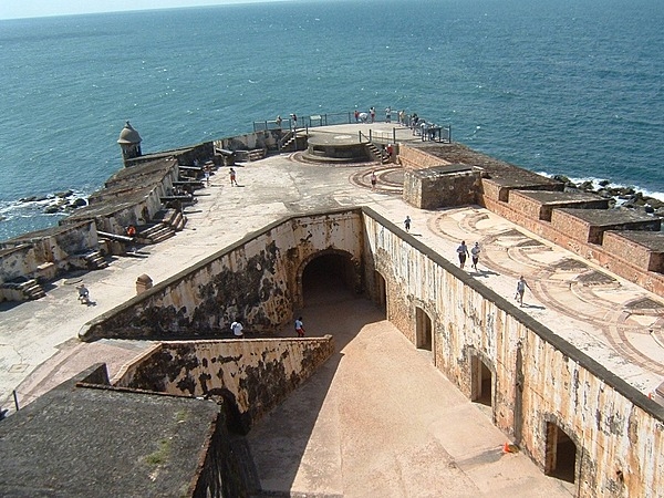 View of El Morro’s defenses from the fourth level. Photo courtesy of the US National Park Service.