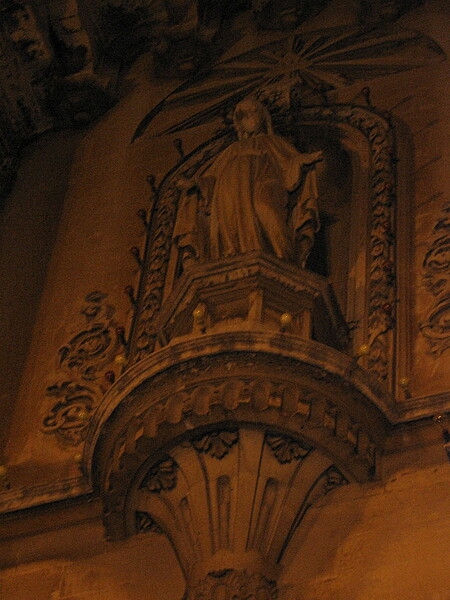 Statue of the Virgin Mary over the entrance to the Church of Saint Paul's Shipwreck in Valletta.
