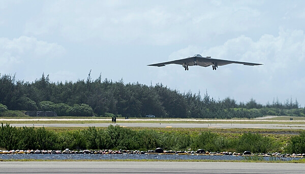 A US Air Force B-2 bomber takes off from Wake Island airfield during a routine training exercise. The airfield on Wake Island is a strategic air facility that supports the projection of US military power into the Western Pacific. The airfield on Wake Island normally supports about 400 aircraft visits per year. Photo courtesy of the US Air Force.