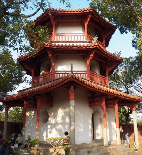 The pagoda at the Taipei Confucius Temple.